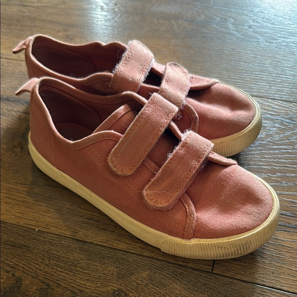 Kids Pink Canvas Velcro Sneakers